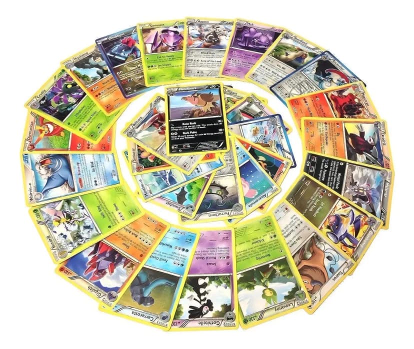 Lote de 100 cartas Pokémon TCG Copag, ediciones al azar
